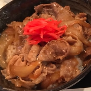 牛ホルモン野菜炒め丼